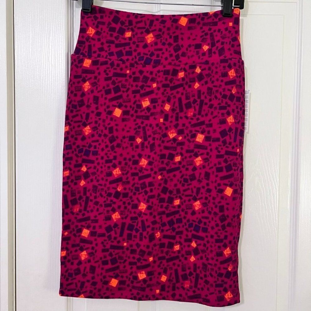 LulaRoe NWT Cassie Graphic Red Black Neon Orange New Wave Pull-on Skirt Size XS
